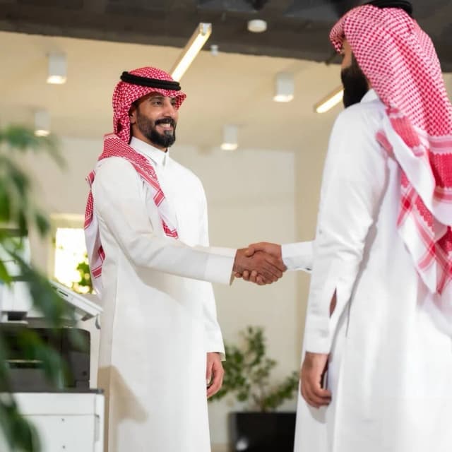 العمل مع أمل الخير